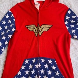 WONDER WOMAN HOODIE